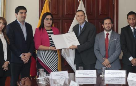 Otto Sonnenholzner, Marisol Andrade y Donal Godfrey fueron las cabezas de este acuerdo.