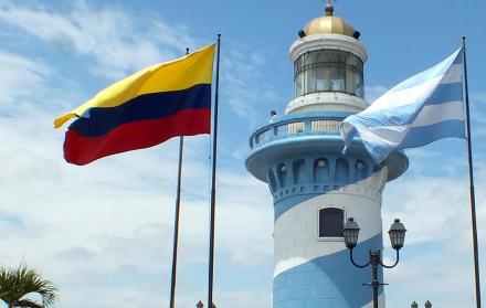 El faro en la cima del cerro Santa Ana es uno de los lugares visitados por turistas en la ciudad.