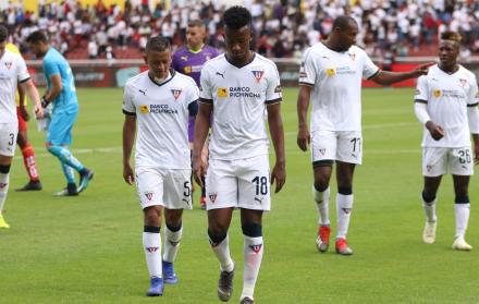 Liga de Quito, con equipo completo, perdió su último cotejo ante Aucas (0-1), en el Rodrigo Paz.