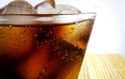 Imagen referencial. A la Asociación de Industrias de Bebidas No Alcohólicas le preocupa la posible aprobación de un impuesto a las bebidas no alcohólicas y gaseosas.