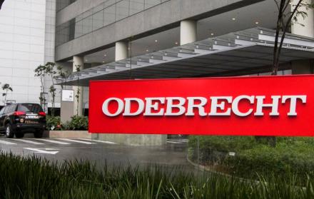 Se indagan los presuntos delitos de cohecho, tráfico de influencias y asociación ilícita en concurrencia real de infracciones.