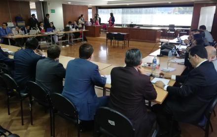Diligencia. Abogados de los 26 procesados en el caso estuvieron presentes en el octavo piso de la Corte.