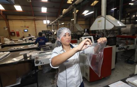 Carrera. Karen Menéndez, del instituto superior Simón Bolívar, realiza su formación