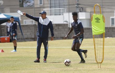 El preparador físico del equipo camarata, Winston Cifuentes, dio a conocer que contará con Godoy y Chalá para el cotejo.