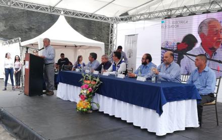 Pérez indicó que se entrega “una central hidroeléctrica que genera desarrollo social y productivo”.