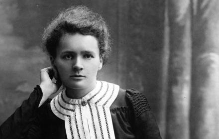 Unas recibieron premios Nobel, otras imaginaron soluciones aún lejos del laboratorio y, la más pequeña, conquistará Marte. En la foto Marie Curie, polaca, pionera en el campo de la radiación.