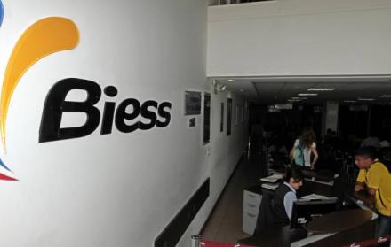 El Biess explica que los usuarios interesados en participar en el proceso deberán registrarse y calificarse como usuarios al sistema a través del portal.