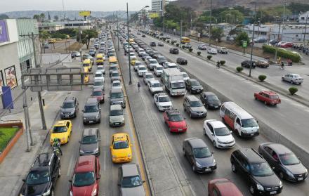 Vista aérea del congestionamiento en Los Ceibos.