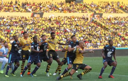 Barcelona y Emelec muestran gran diferencia en las facturas por traspasos de sus jugadores.