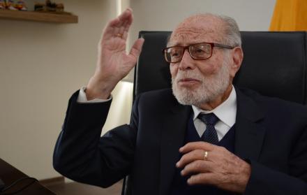 El presidente del Consejo de Participación Ciudadana y Control Social transitorio, Julio César Trujillo, reiteró su decisión de iniciar una campaña de recolección de firmas para llamar a una consulta popular.