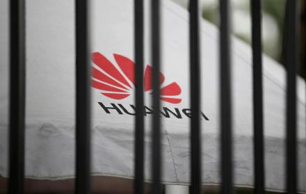 La medida de la compañía de Zuckerberg no afectará a quienes ya tienen un teléfono Huawei.