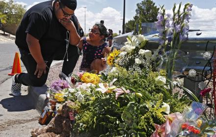 Memorial para las víctimas del tiroteo en El Paso, Texas.