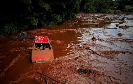 Al menos siete muertos y 150 desaparecidos tras ruptura de dique minero en Brasil