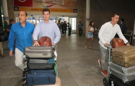 Llegada de Ismael Rescalvo y su hermano a Guayaquil.