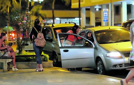 Las prostitutas son algunos de los personajes con quienes los taxistas suelen tener anécdotas.
