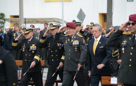 Oswaldo Jarrín, ministro de Defensa, en la ceremonia de nombramiento del nuevo Jefe del Comando Conjunto de las Fuerzas Armadas Luis Lara.