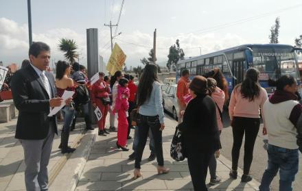 La policía tuvo que resguardar el ingreso a la Unidad Penal por la mucha afluencia de las personas que querían ingresar a la audiencia de sentencia por el padrastro.