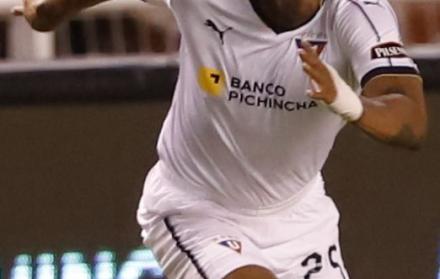 Perlaza cree se favorece a Toño Valencia