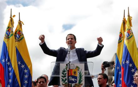 El presidente de Estados Unidos, Donald Trump, anunció este miércoles que reconoce a Juan Guaidó, como presidente legítimo del país suramericano, un paso con el que busca aumentar la presión contra el Gobierno de Nicolás Maduro. 