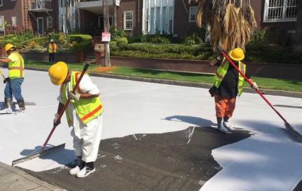 Una de las ciudades que ha empezado a pintar las calles es Los Ángeles, en los Estados Unidos.