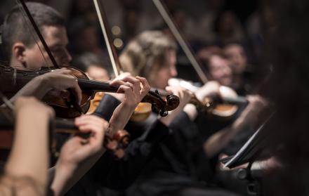 Imagen referencial. La música clásica eleva los niveles de desempeño y reduce la tensión.
