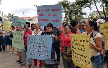 Habitantes de Monte Sinaí piden legalización prometida por el Municipio y el Miduvi.