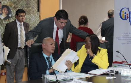 Las tensiones se mantienen inamovibles en el pleno del Consejo de Participación Ciudadana. Tuárez calificó a la consejera María Fernanda Rivadeneira de “intransigente”.