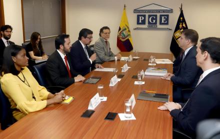 Autoridades ecuatorianas se reunieron con funcionarios de Odebrecht.