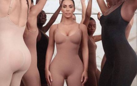 El lunes, Kardashian anunció que cambiaría el nombre a su empresa.