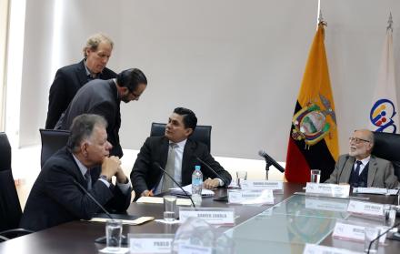 Integrantes del CPCCS transitorio.