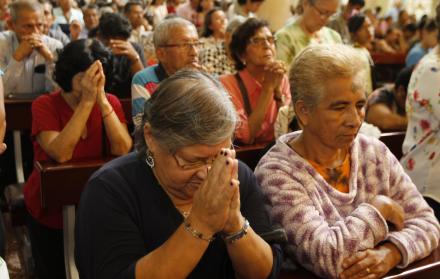 Jornada. En todas los templos católicos, fue común ver a los fieles orando y fijando las penitencias que, dijeron, cumplirían, en algunos casos, los 40 días.