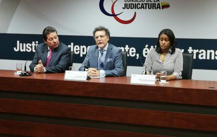 Marcos Proaño, Pablo Celi y Diana Salazar presentaron un reclamo ante el Consejo de la Judicatura por no respetar sus derechos en la audiencia en contra de Alexis Mera.