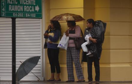 El Inamhi prevé que la temperatura se mantenga entre los 11 y 12 grados centígrados.