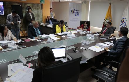 Pleno. Aprobó la creación de una mesa para revisar la elección de la CC.