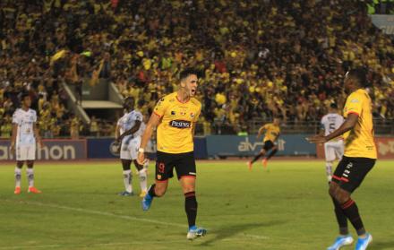 Campana actuó como titular y tuvo una activa participación en el partido.