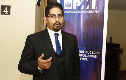 José Luis González es el director del PMI, capítulo Guayas. La entidad es filial del PMI internacional, una ONG sin fines de lucro, que capacita sobre las buenas prácticas en dirección de proyectos.