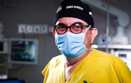El doctor Miguel Mite labora desde hace 37 años en el IESS y es docente universitario.