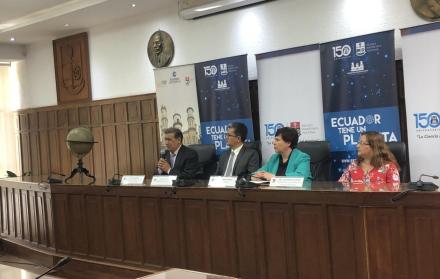 La Unión Astronómica Internacional y la Escuela Politécnica Nacional anunció el concurso para nombrar el exoplaneta de Ecuador.