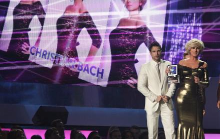 El 15 de agosto de 2013, la actriz recibiía un premio por telenovela La Mala Más Buena, durante la gala de los Premios Tu Mundo, organizada por la cadena Telemundo.