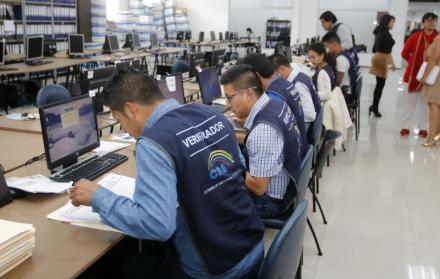 Capacitación para la verificación de firmas en el pedido de eliminación de la pensión vitalicia.