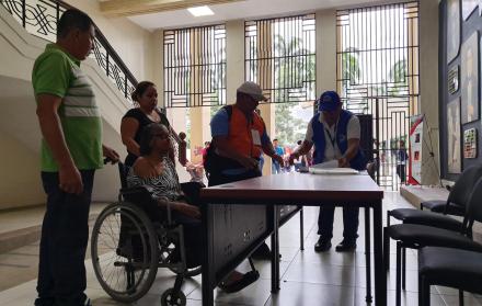 Más de 3.000 mesas de atención preferente se instalaron a nivel nacional.
