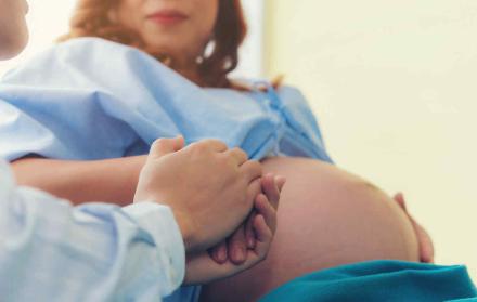 Referencial. El especialista recomienda esperar hasta que el cuerpo de la mujer esté recuperado.