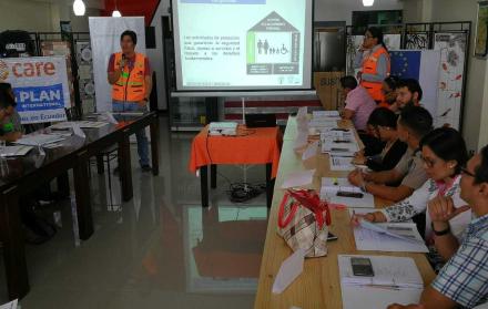 Funcionarios del Municipio de Manta, del Gobierno central y las fuerzas del orden estuvieron entre los participantes.