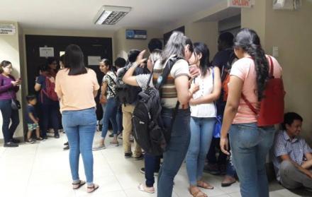 La jornada debía comenzar el 15 de octubre. La medida busca precautelar la seguridad de los 70.000 estudiantes.