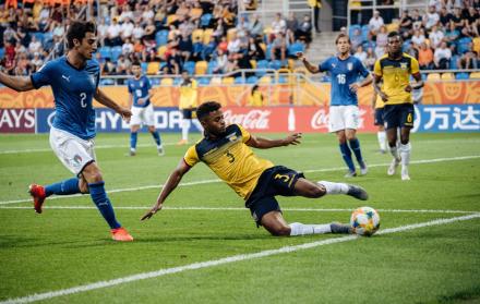 Los catalanes le ganaron la pulseada al Ajax y PSV Endihoven, que también se vieron seducidos por el rendimiento de Palacios.