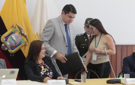 Comparecencia. A diferencia de su visita anterior, Carlos José Tuárez permaneció más tiempo en la Asamblea.