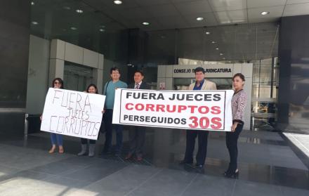Los protestantes de concentraron para pedir que se sancione a los jueces corruptos.