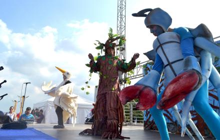 Obra. Una obra infantil que se presentó recientemente en el malecón Simón Bolívar.