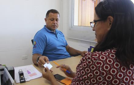 Servidores del CGREG realizaron un pequeño simulacro de la carnetización.