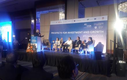 Evento. Ayer en el hotel Hilton Colón, autoridades y empresarios se reunieron para hablar sobre inversión.  